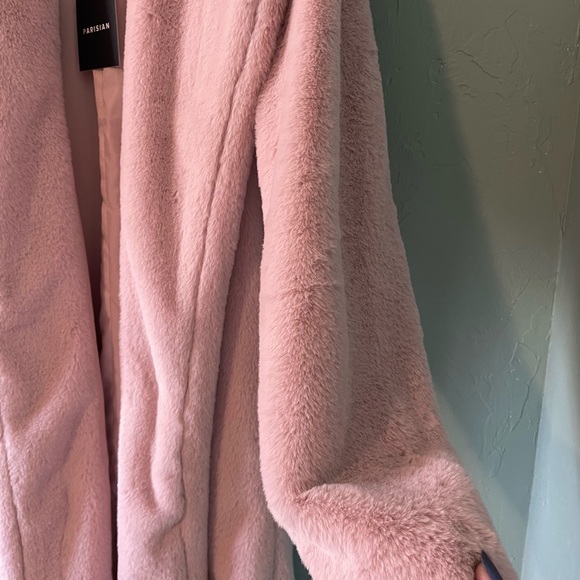 PARISIAN Creamy pink super soft faux fur coat! Medium - Picture 2 of 4